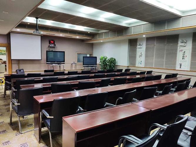 徐廷芳,公司经营范围包括:基础电信业务:在赣州市区域内